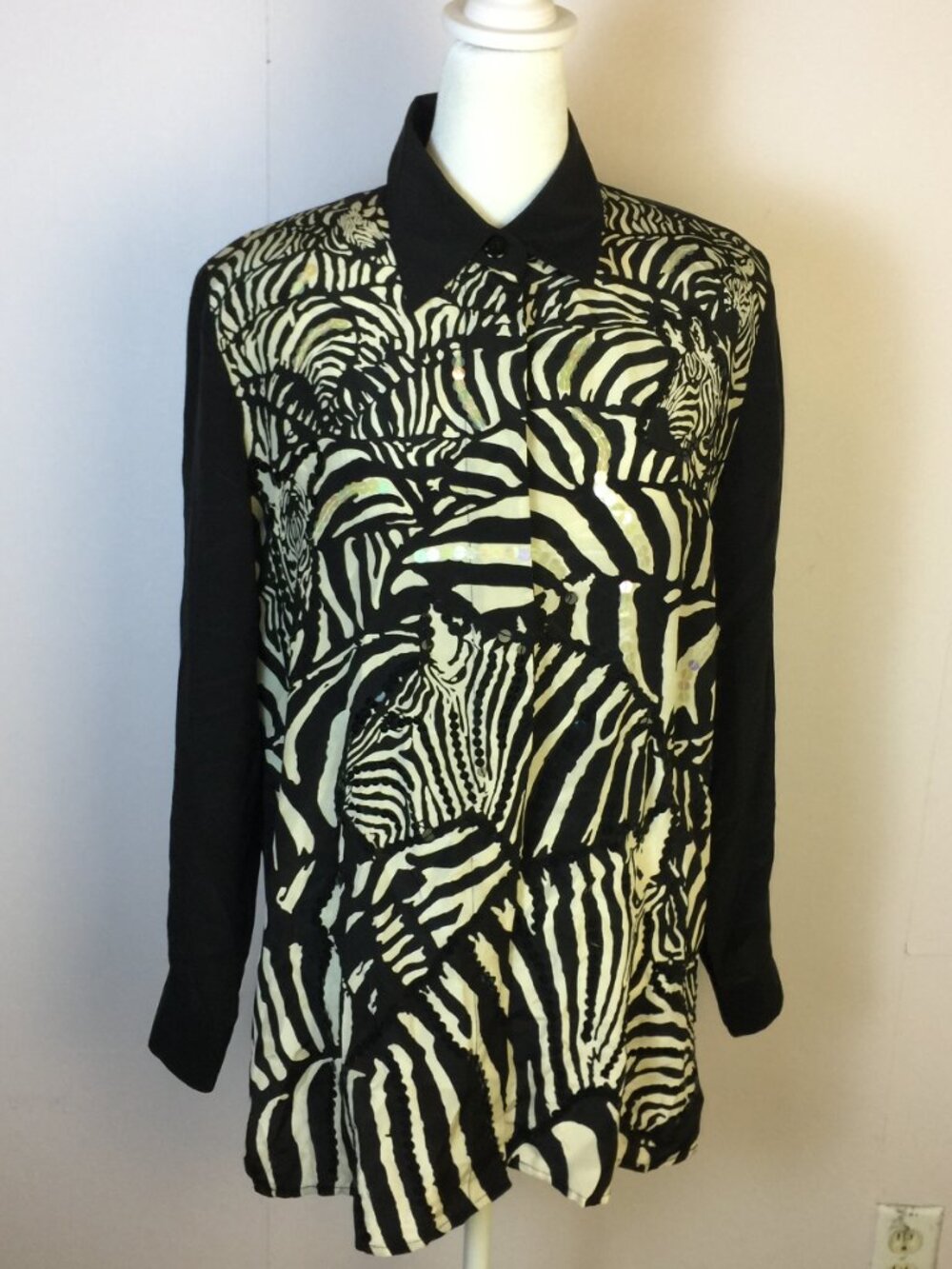 DIANE GILMAN Shirt Blouse Top Size S Womans Black Zebra Sequin Vintage 100% Silk